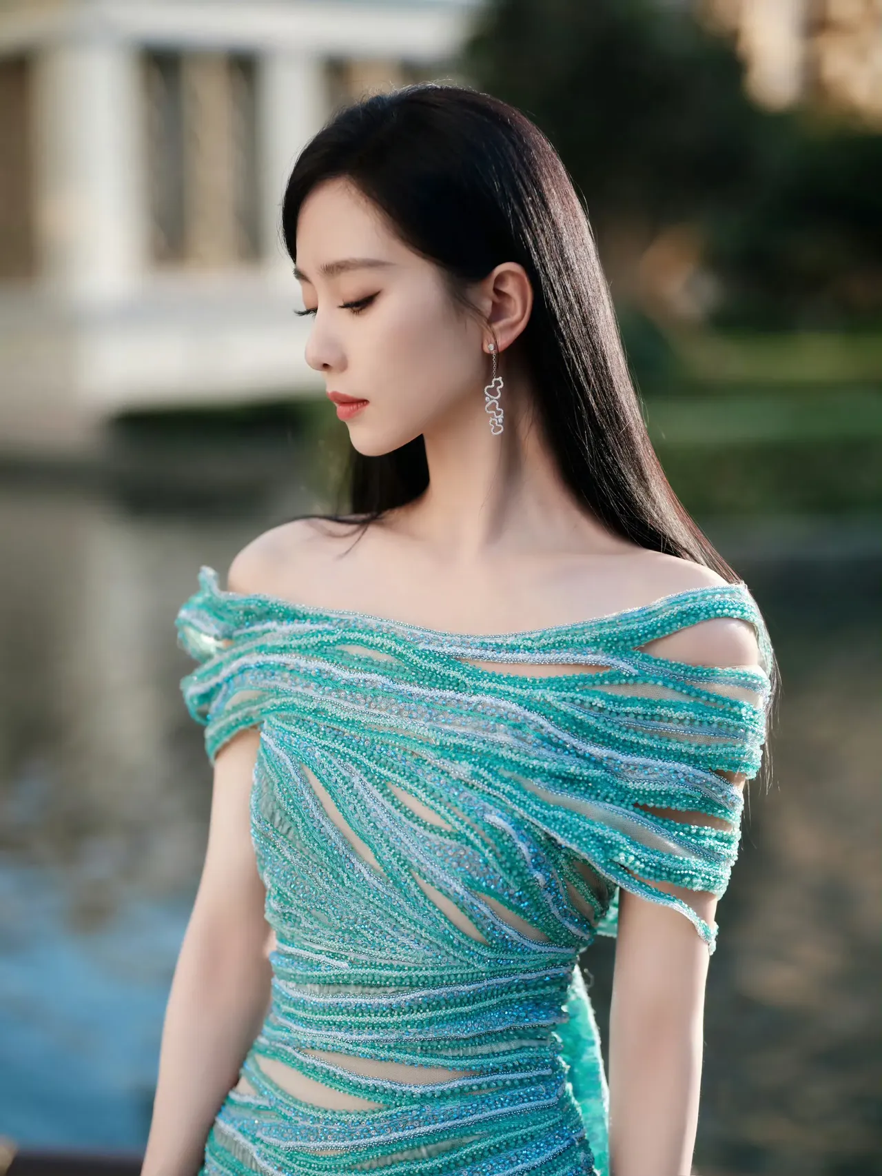 刘诗诗绿色裙子写真插图2