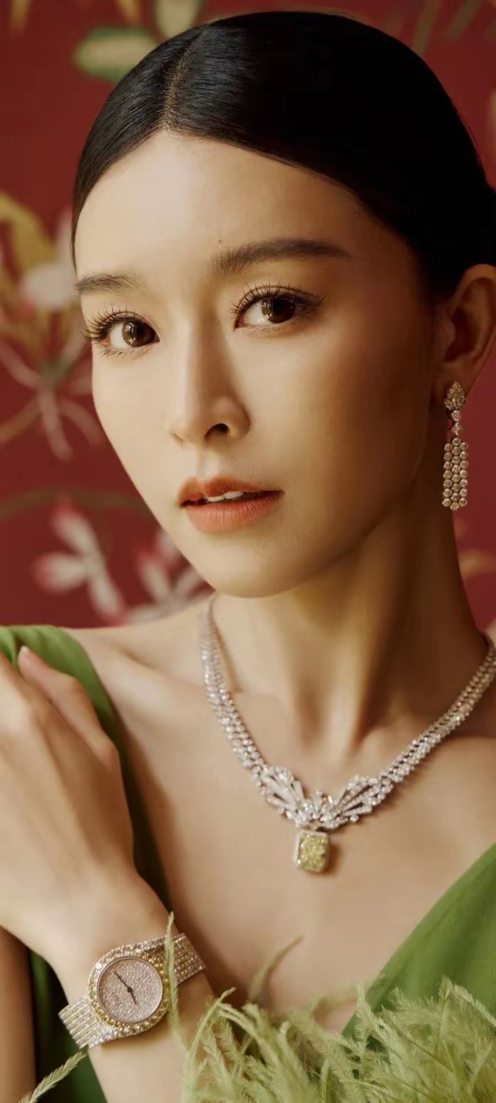 文咏珊绿色长裙写真壁纸插图11