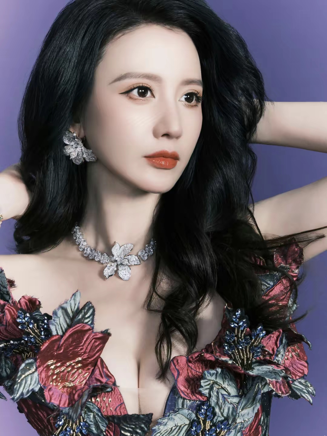 张萌性感妩媚写真插图2