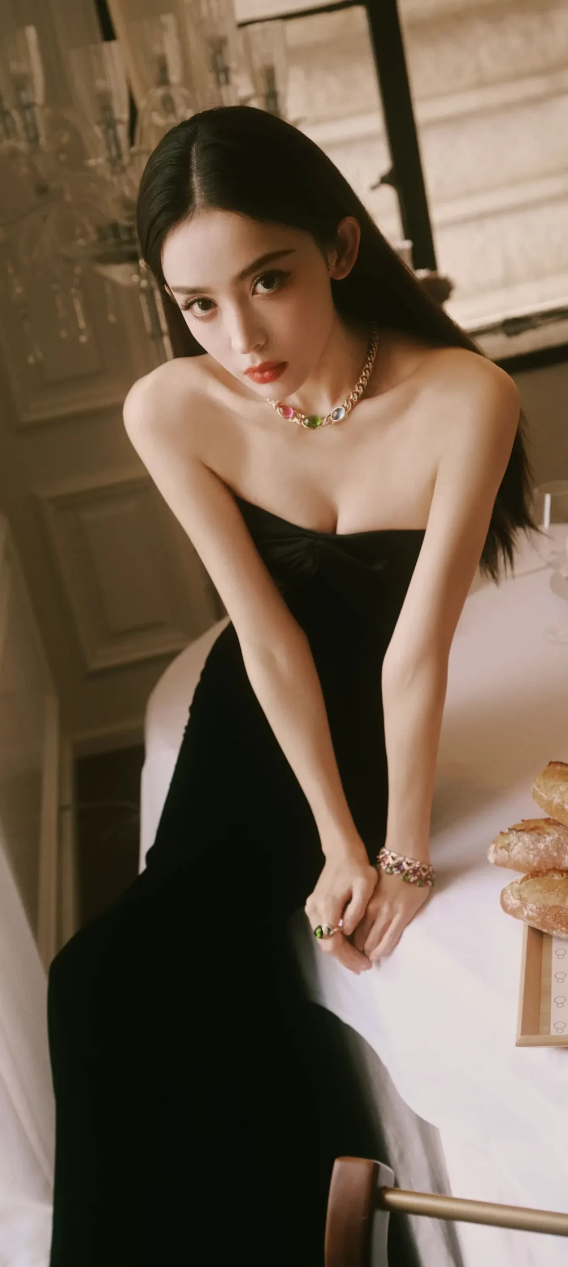 古力娜扎明艳写真插图3