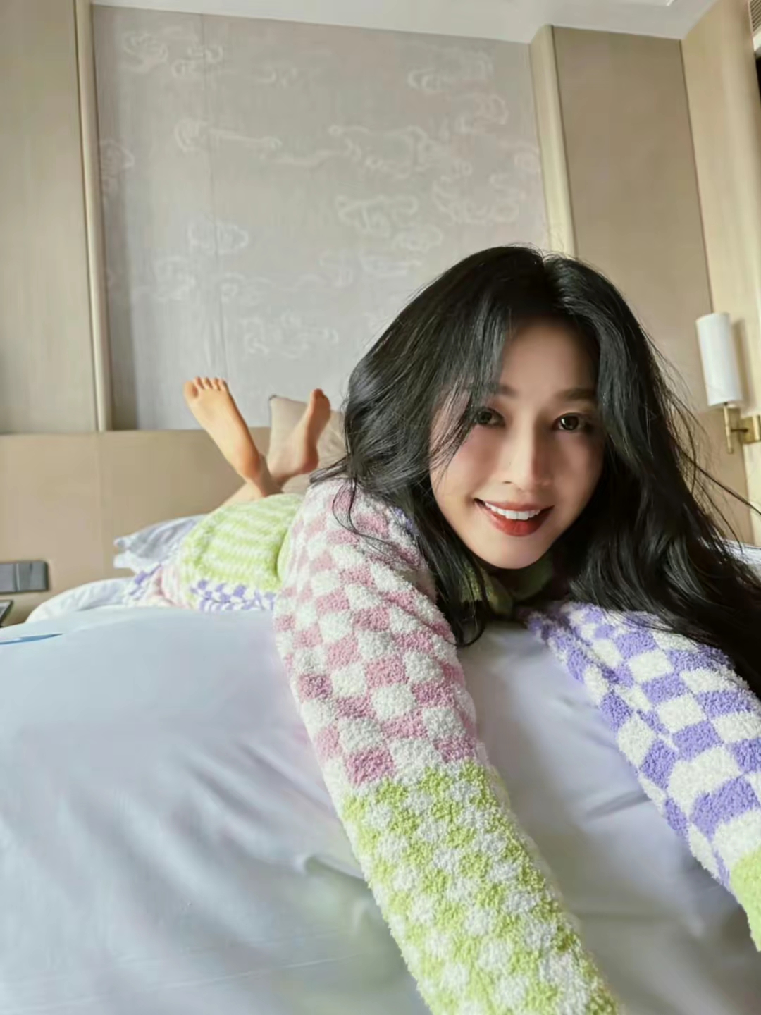 张俪居家写真插图3