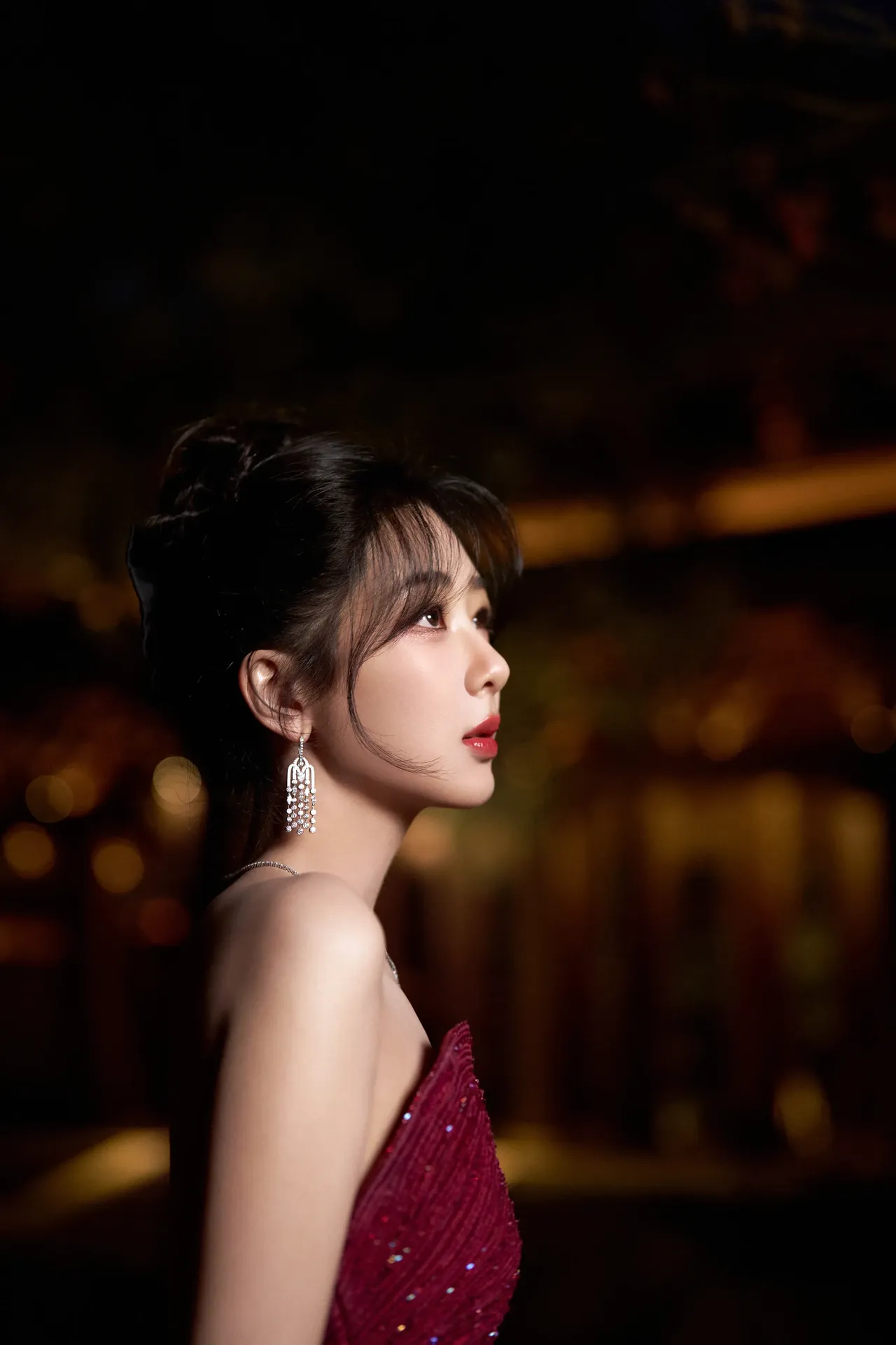 杨紫红裙写真插图7