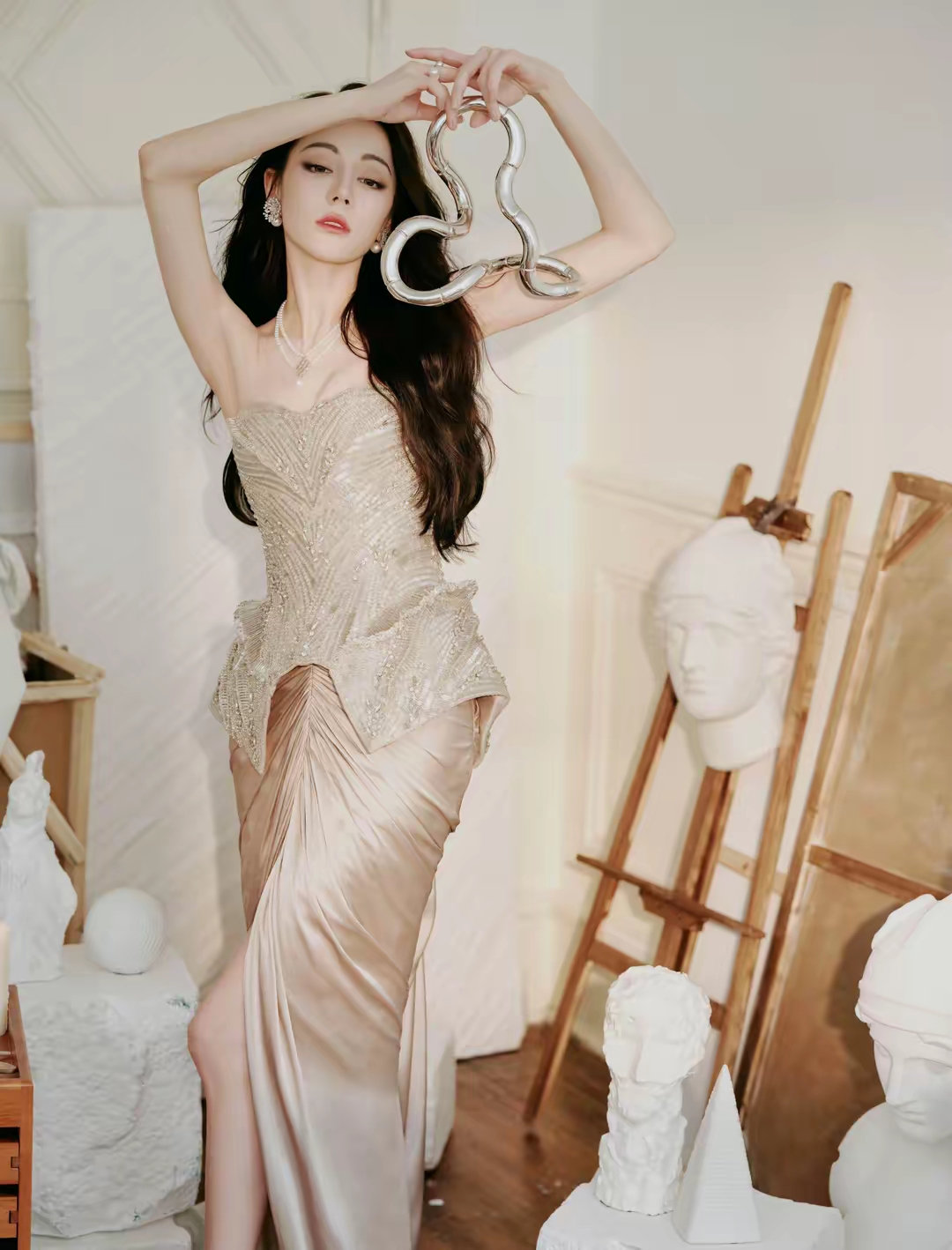 迪丽热巴写真插图6