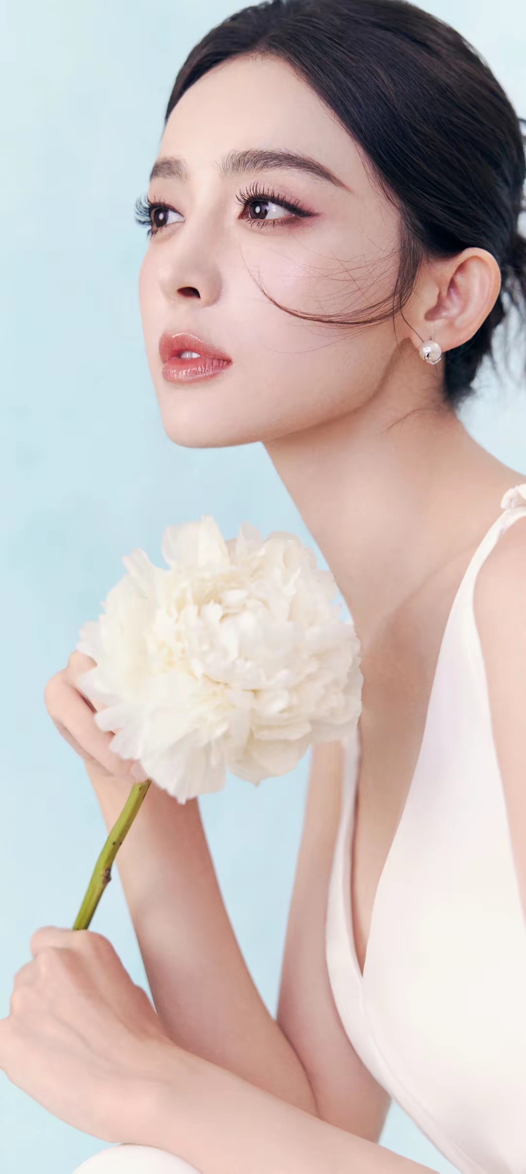 古力娜扎明艳动人写真插图1