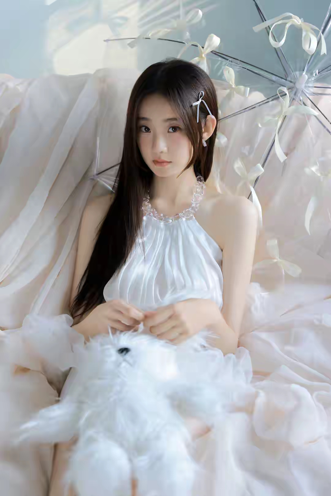 张艺凡白裙写真插图3