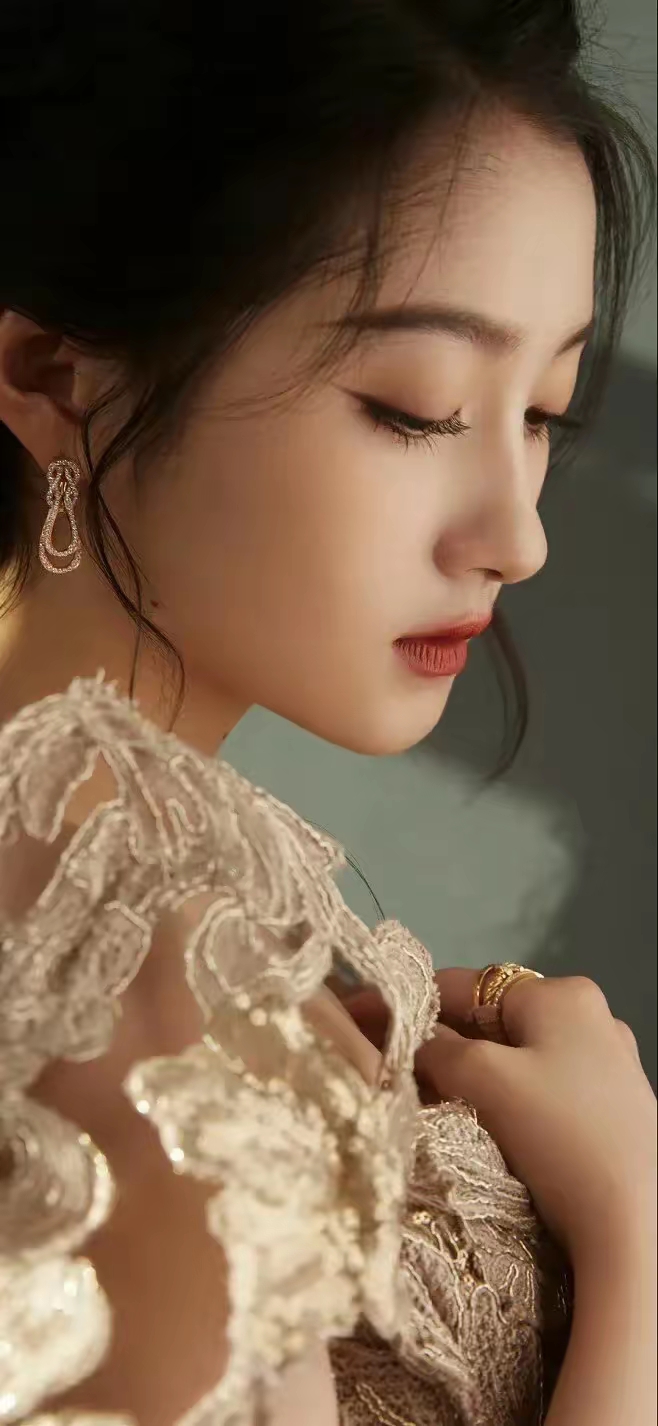 关晓彤写真插图5