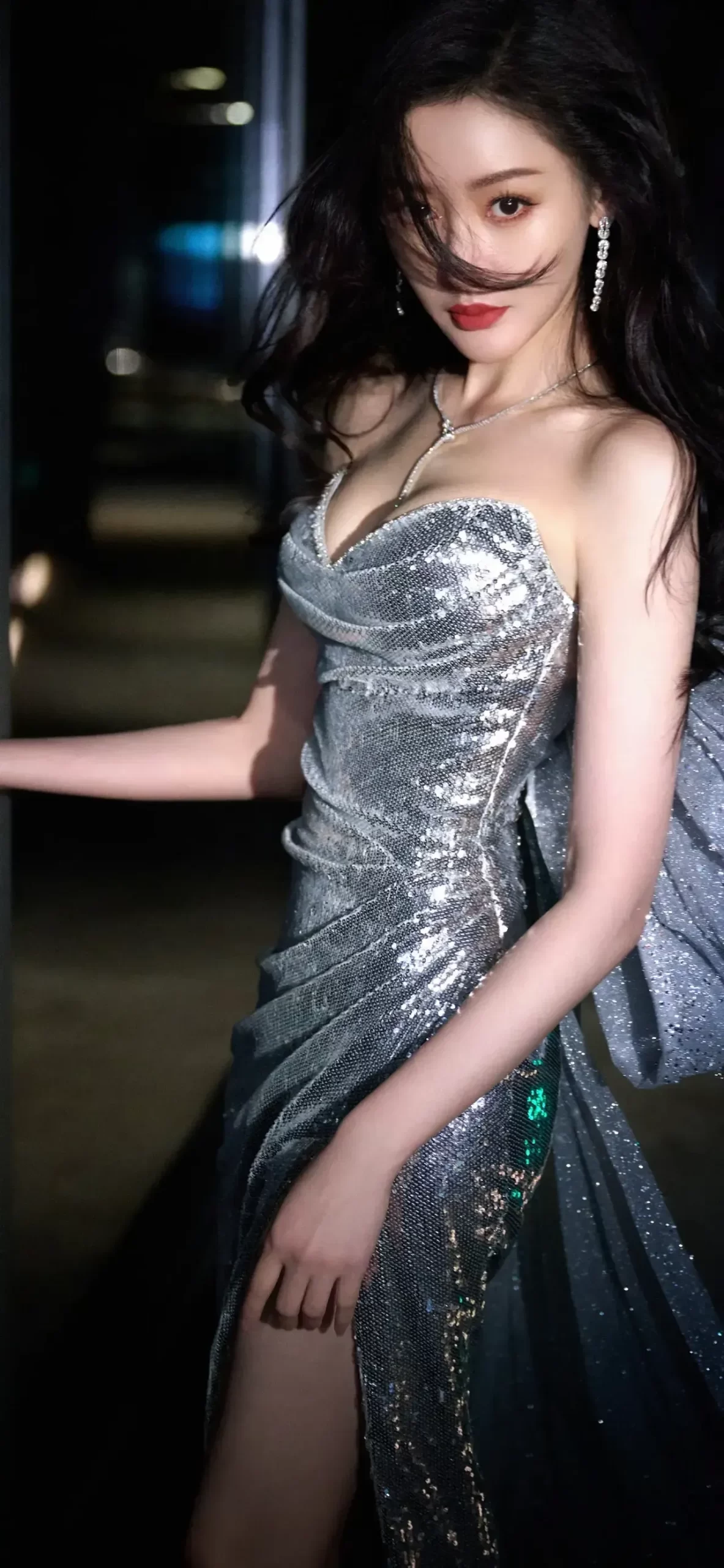 张天爱抹胸裙写真插图7