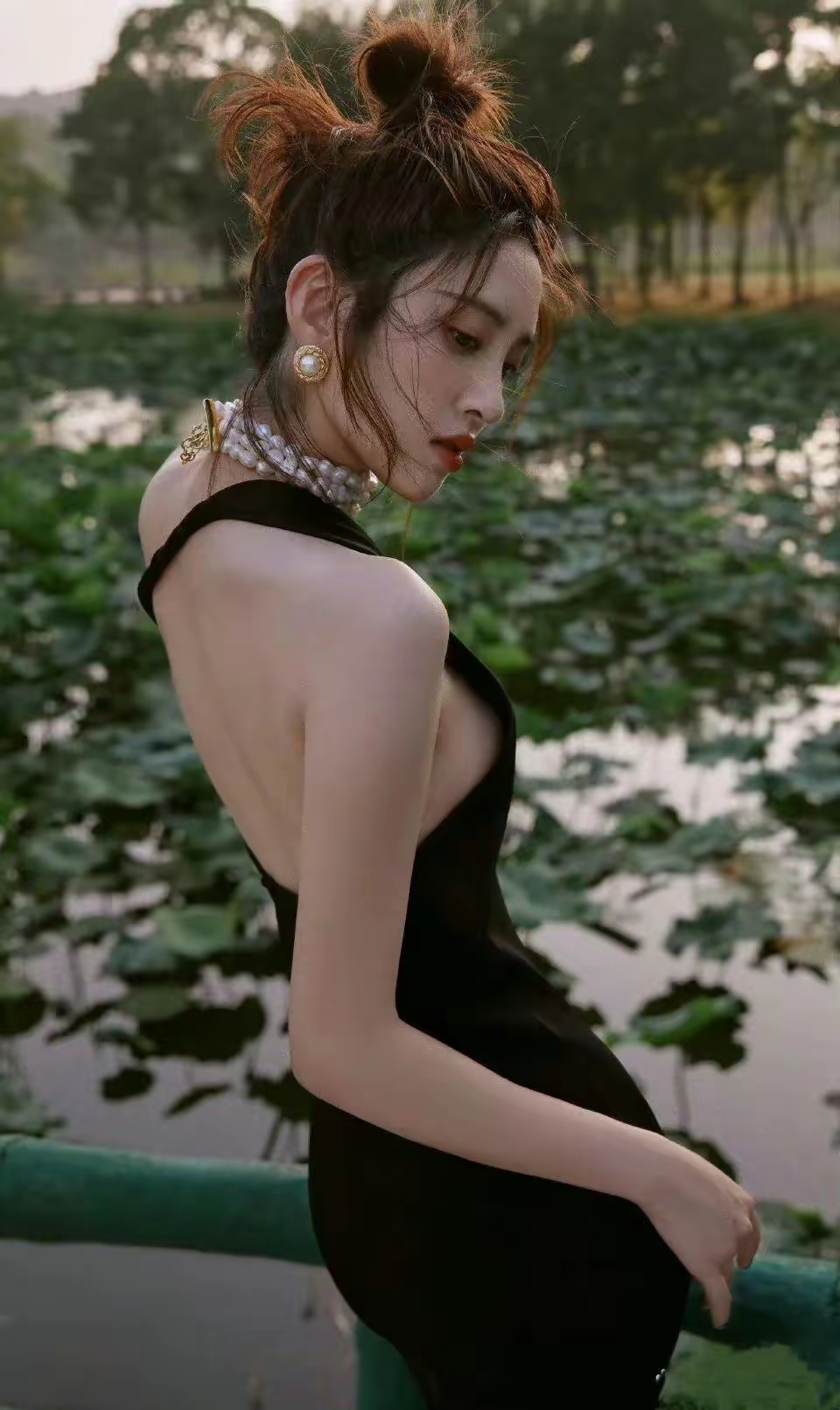唐艺昕写真插图1