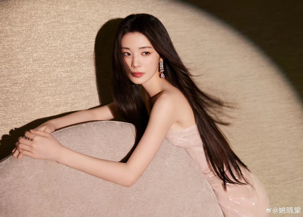 姚晓棠写真插图6