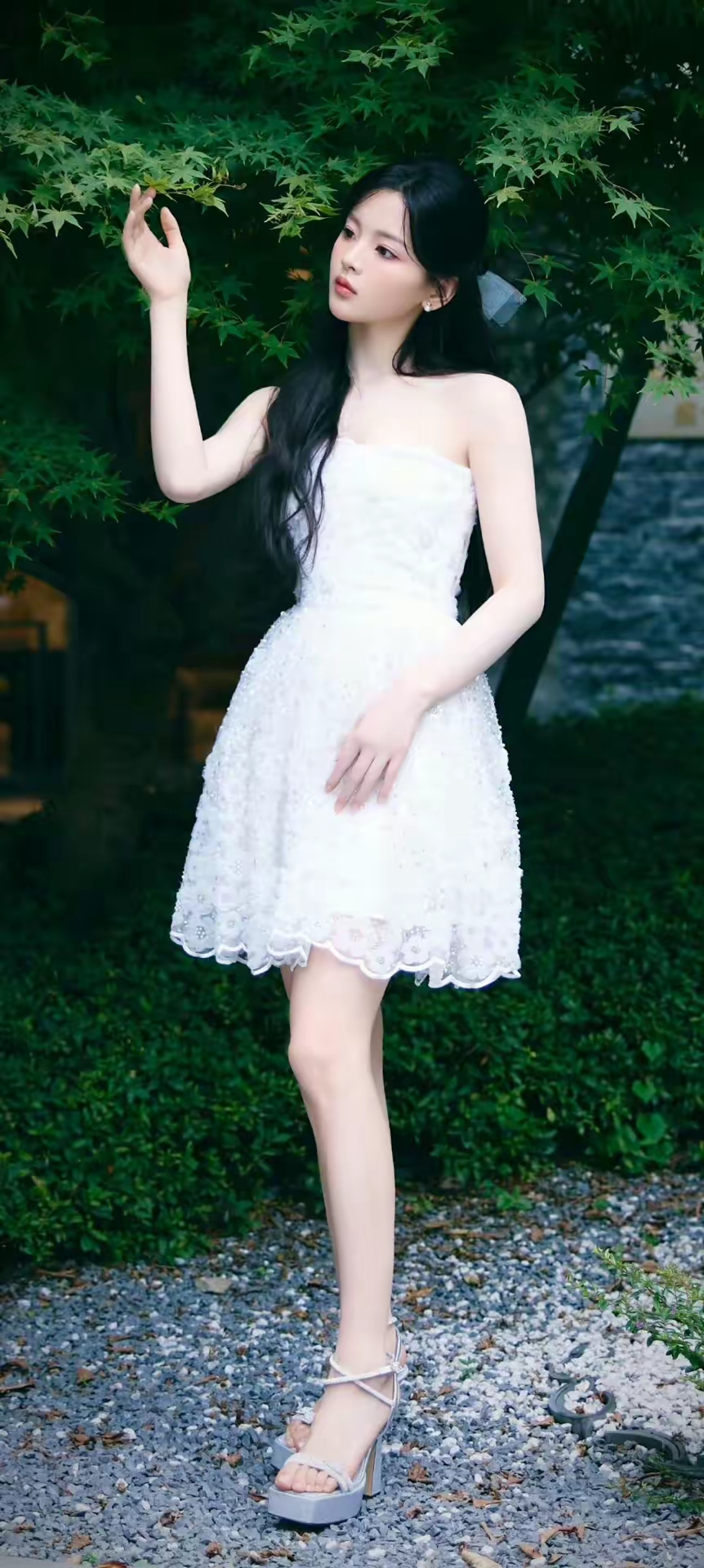 杨超越白裙写真插图