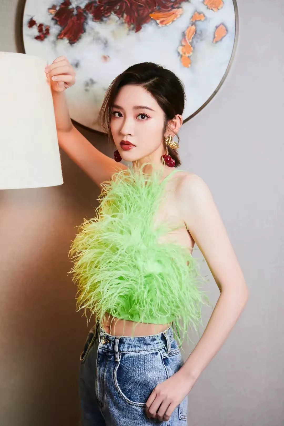 唐艺昕写真插图2
