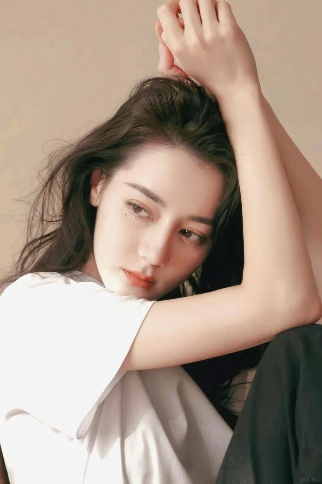 迪丽热巴写真插图1