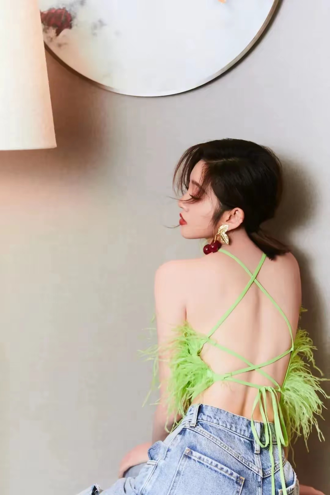 唐艺昕写真插图1
