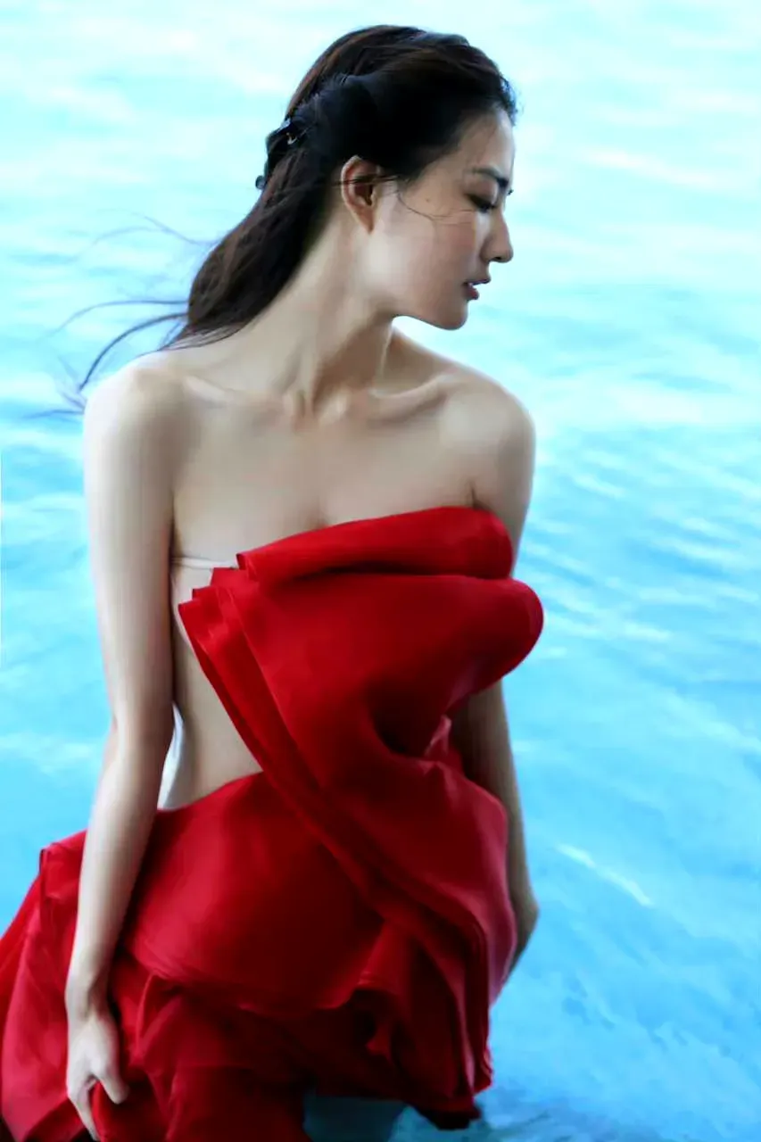徐璐写真插图2