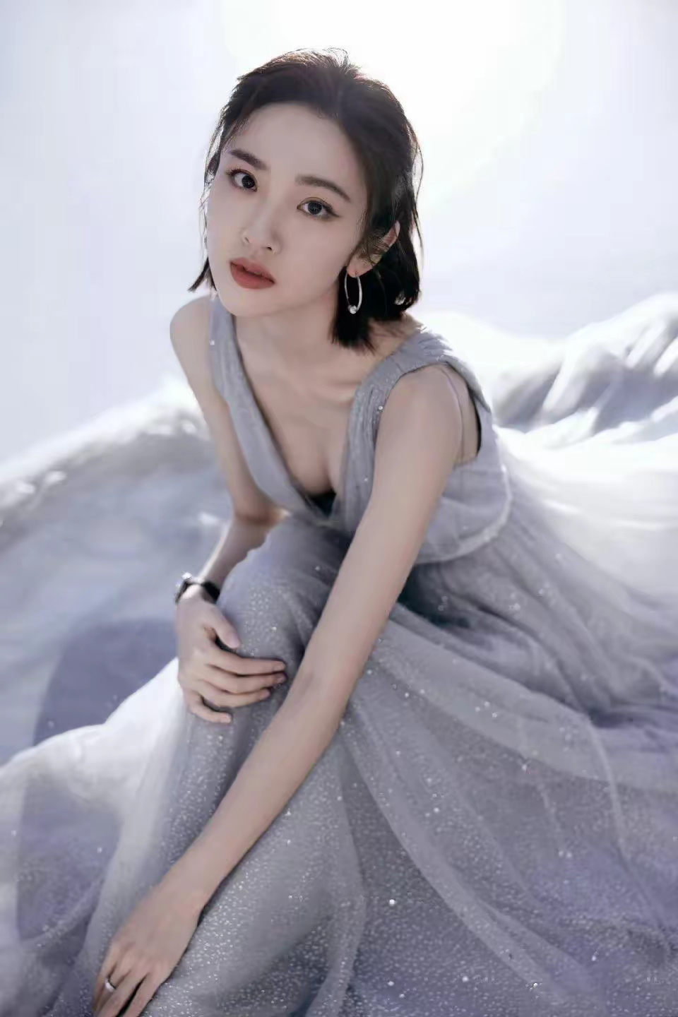 唐艺昕写真插图2