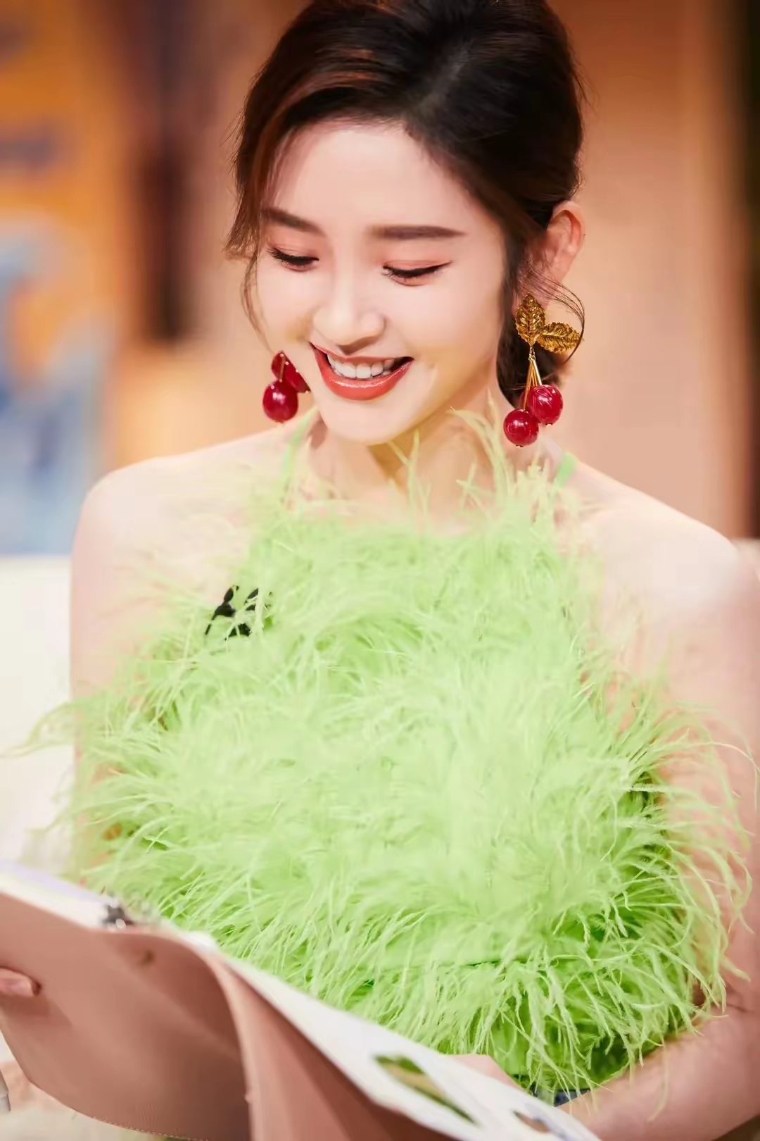 唐艺昕写真插图7