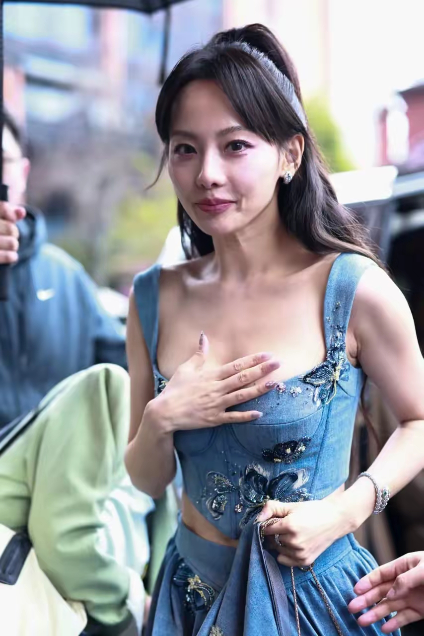 张嘉倪写真插图8