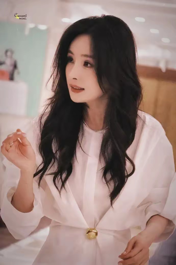 杨幂写真插图2