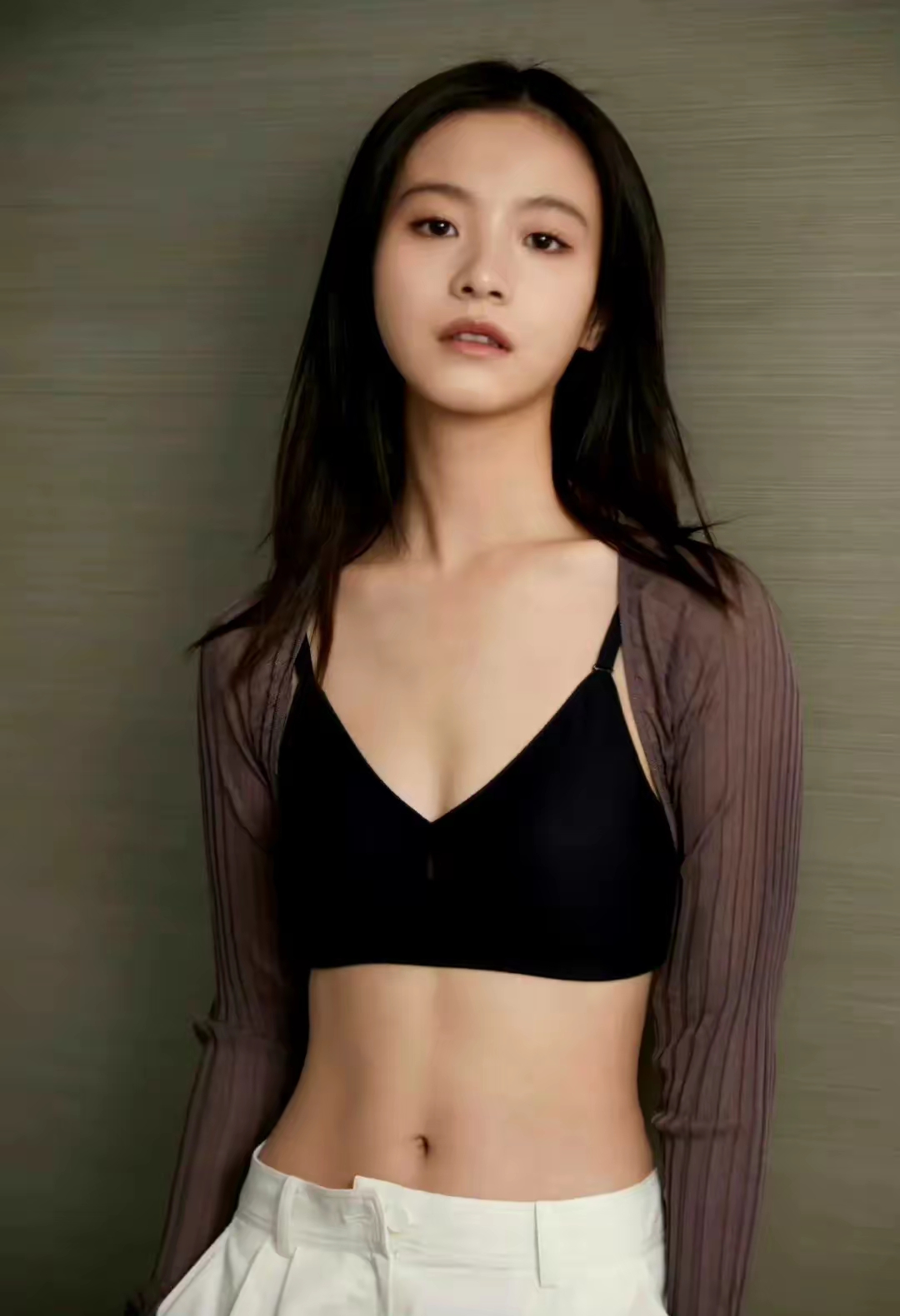 李庚希内衣写真插图3