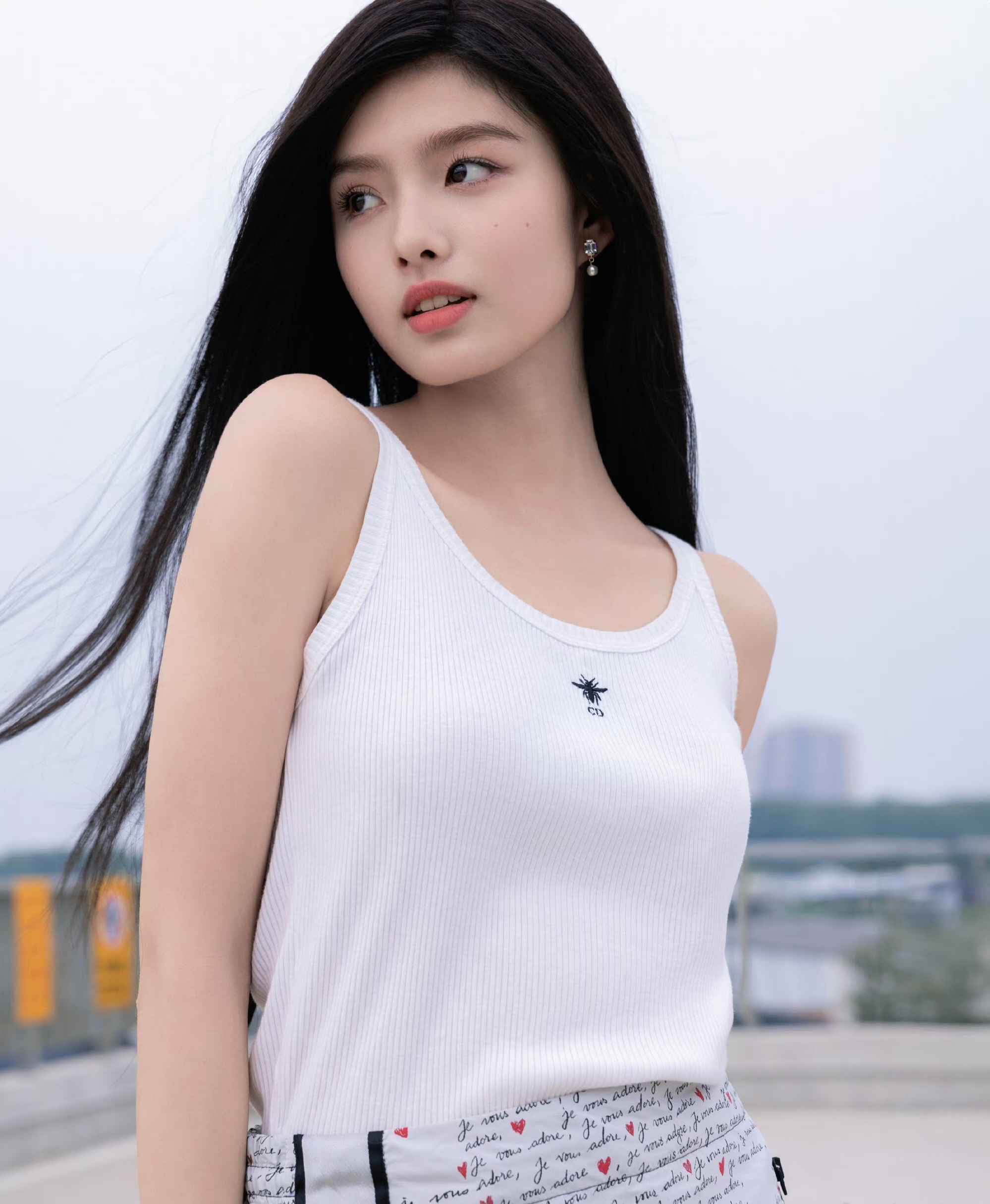 艾米飞扬的青春插图3