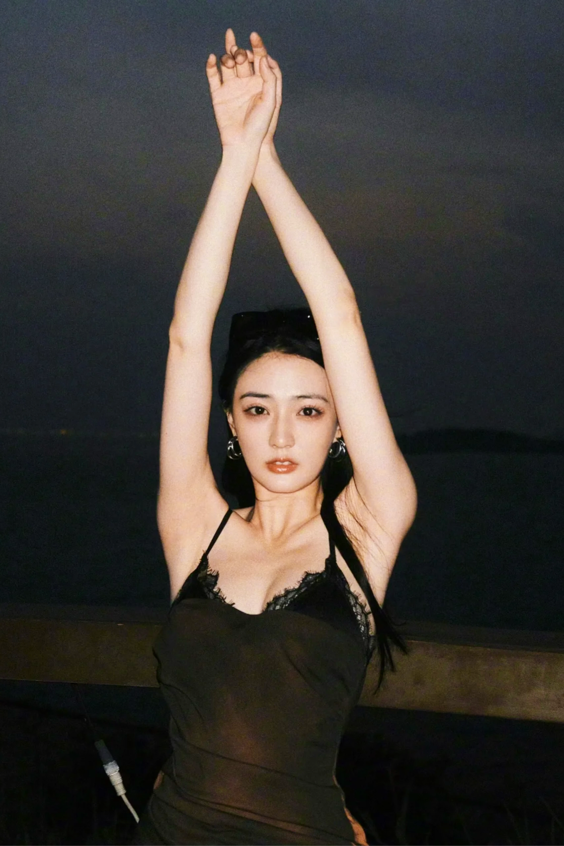 徐璐蕾丝写真插图2