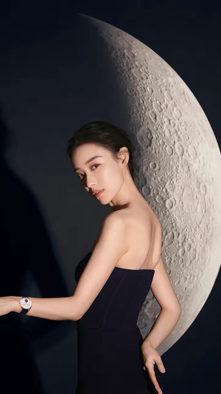 倪妮黑色礼服写真插图3