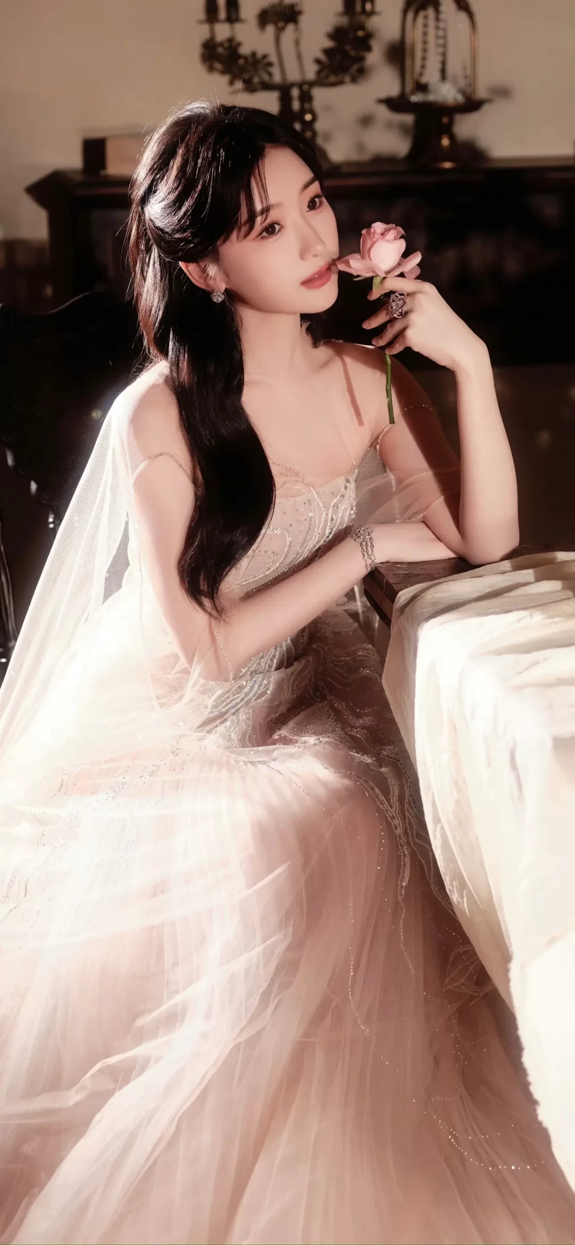 毛晓彤绝美写真插图2