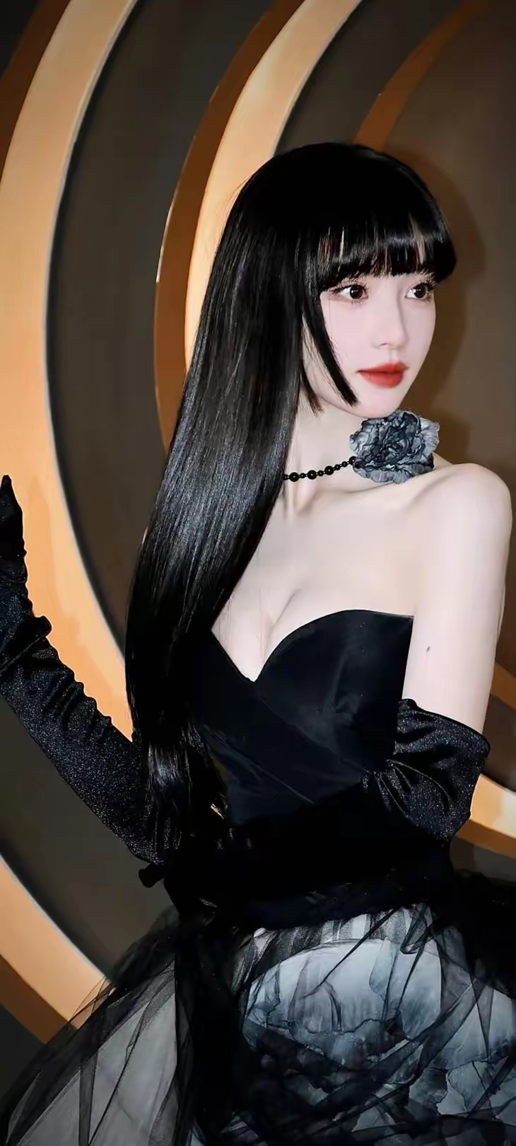 田曦薇微博之夜礼服写真插图3