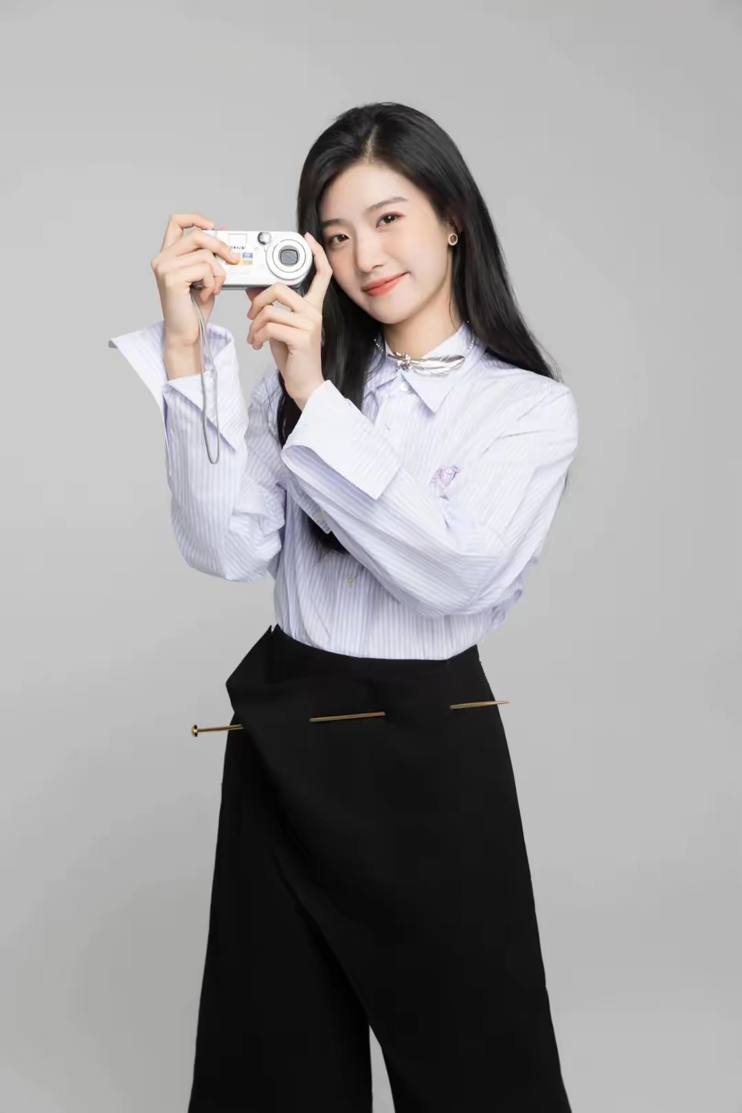 甜甜的卢昱晓插图1