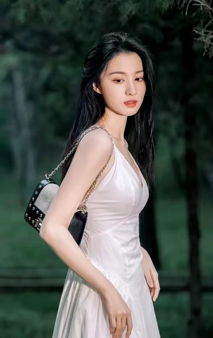 王楚然写真插图1