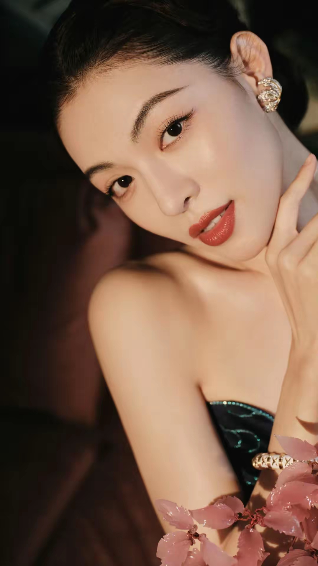 钟楚曦写真插图6