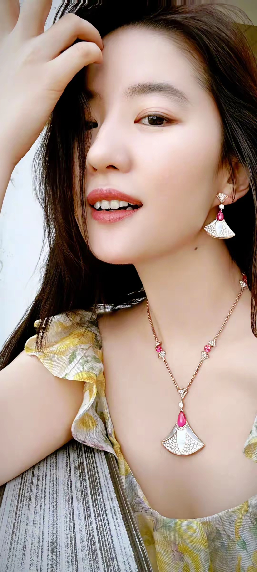 刘亦菲写真插图2