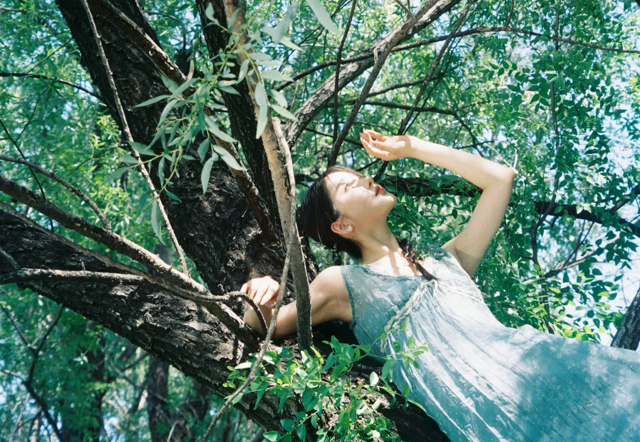 姜贞羽夏日写真插图14