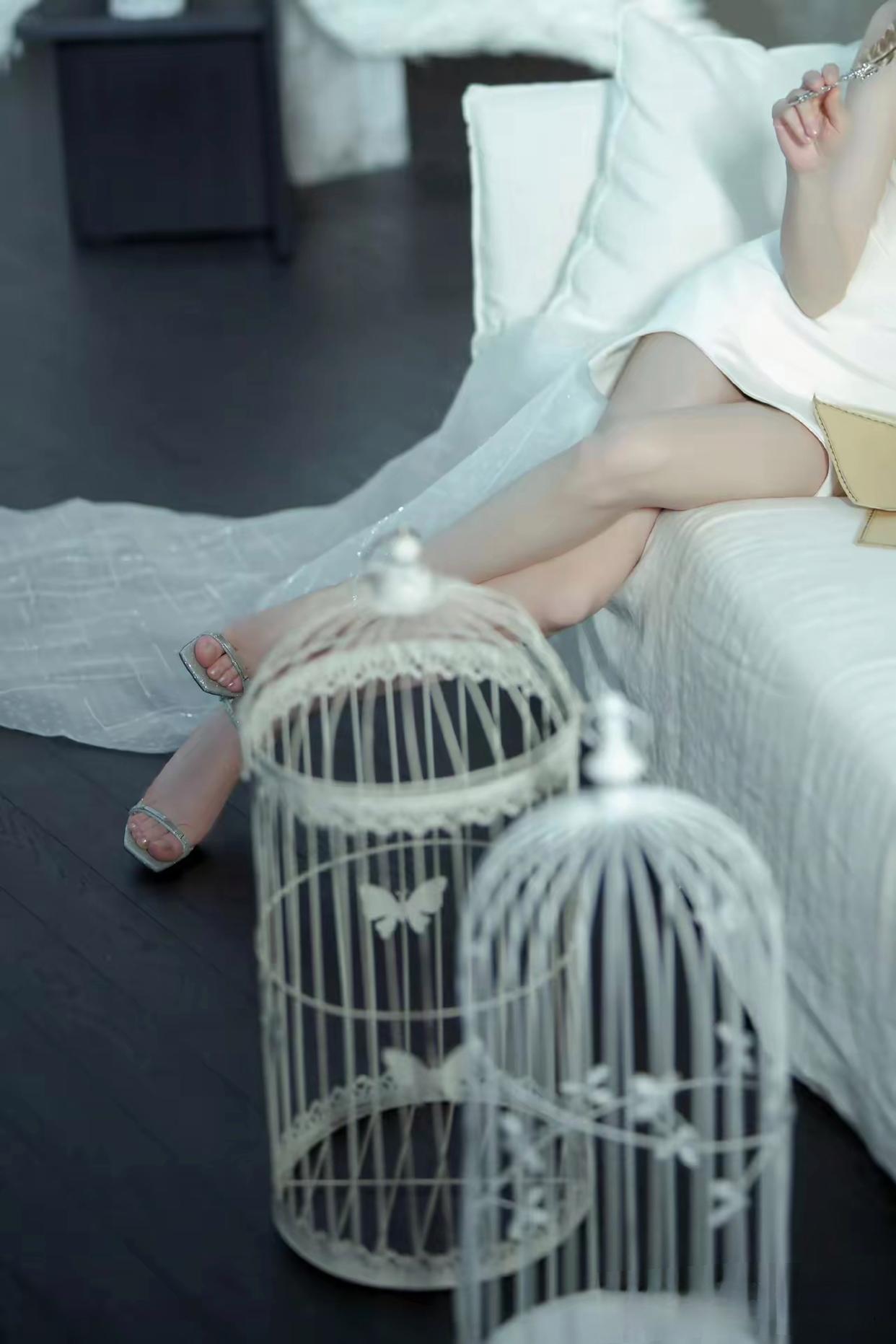 迪丽热巴写真插图1