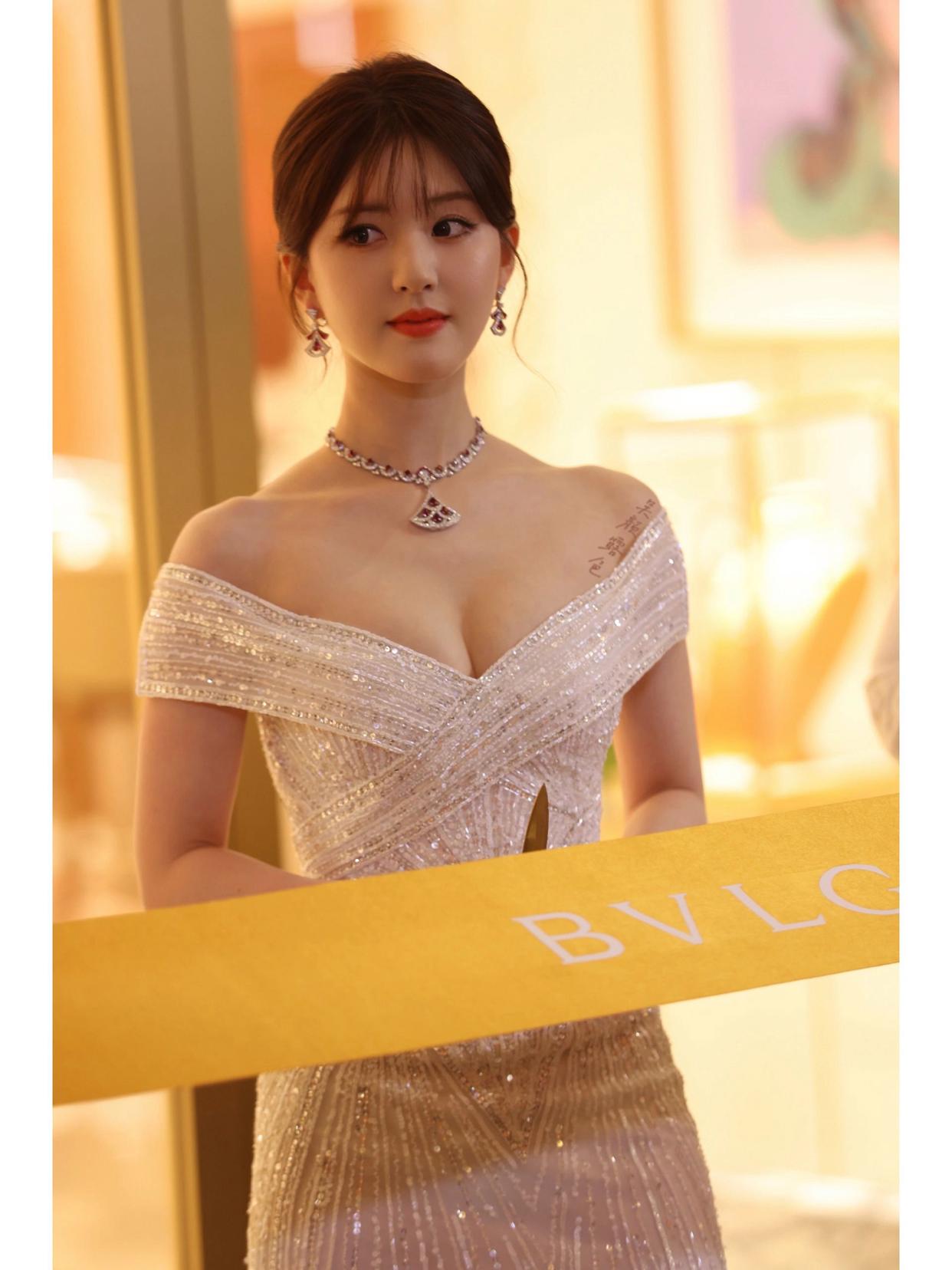 赵露思写真插图6