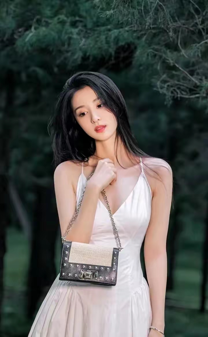 王楚然写真插图2