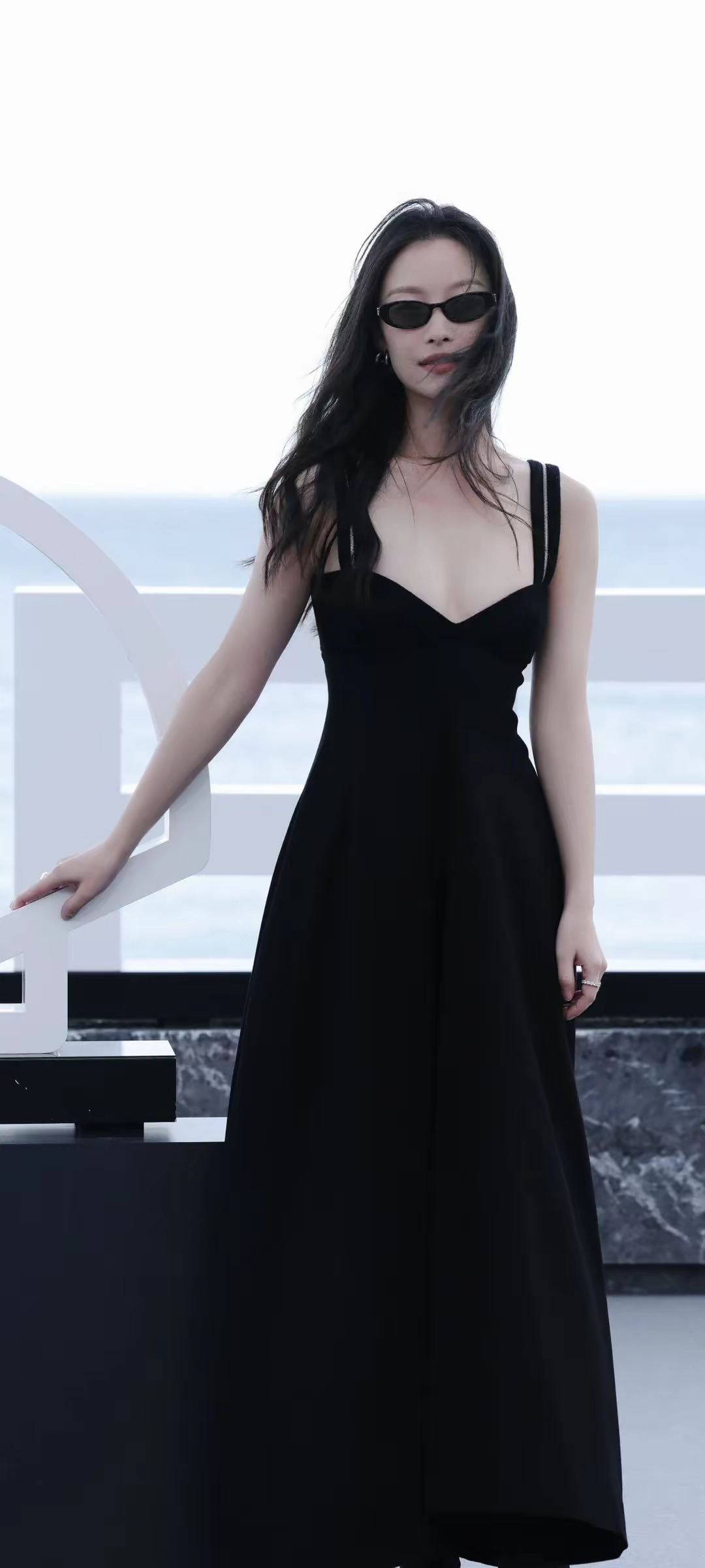 倪妮插图1