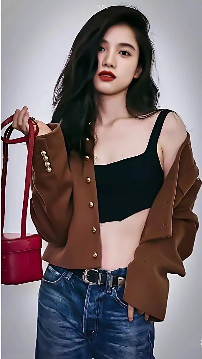张婧仪内衣写真插图5