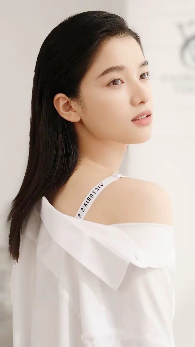 张婧仪内衣写真插图8
