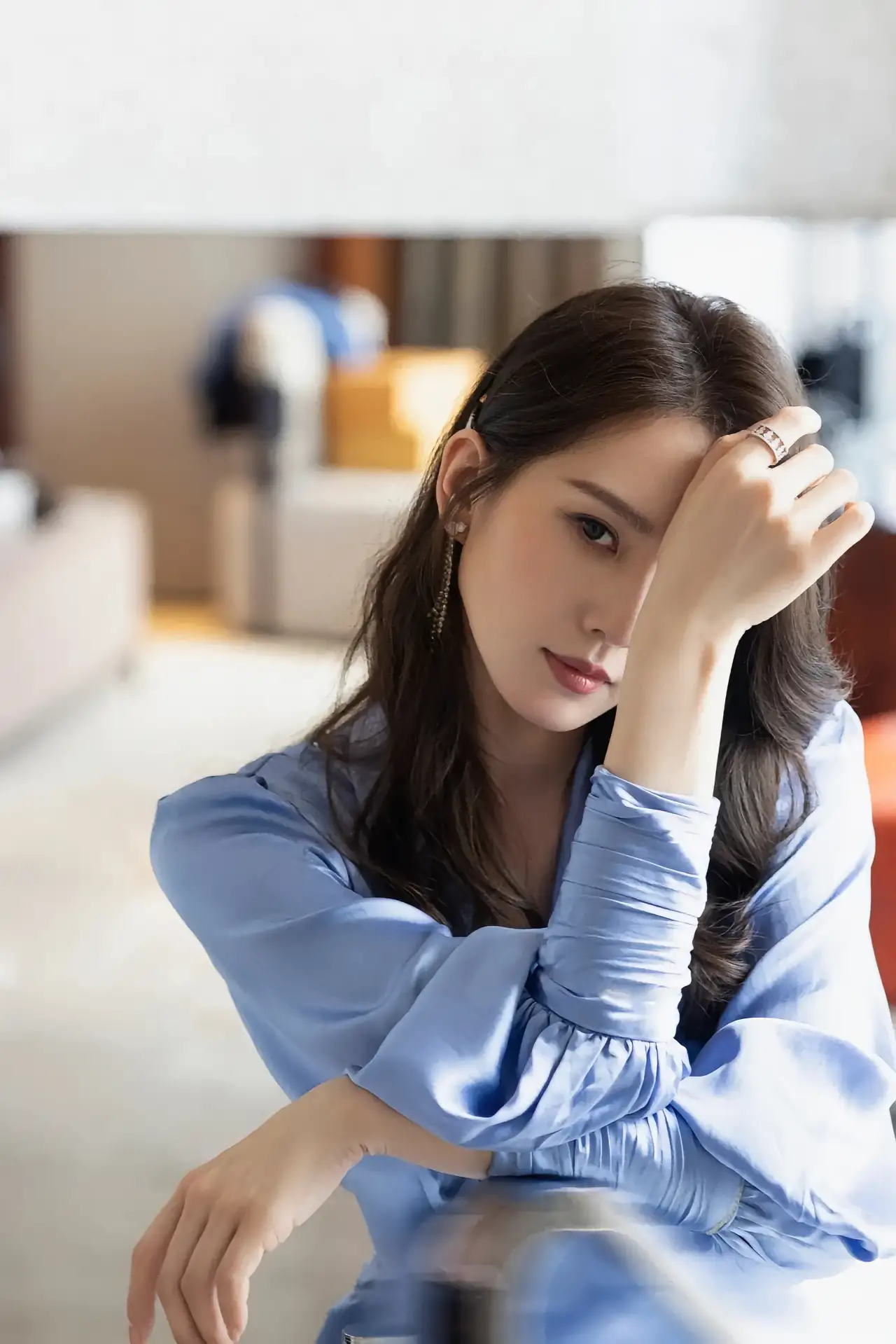 刘诗诗蓝裙写真插图4