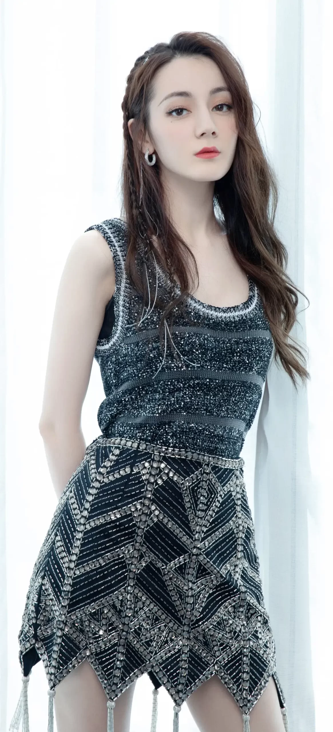 迪丽热巴写真插图2