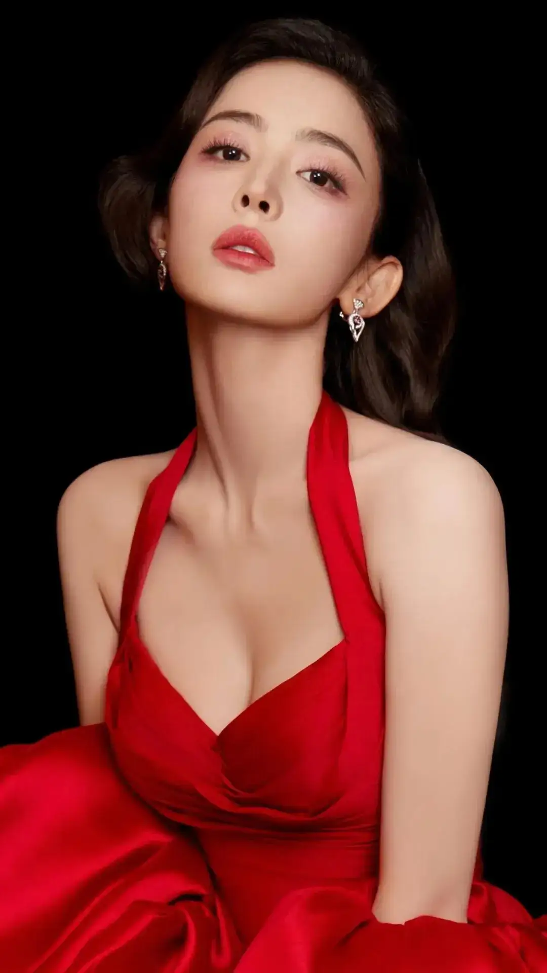 古力娜扎红裙写真插图17