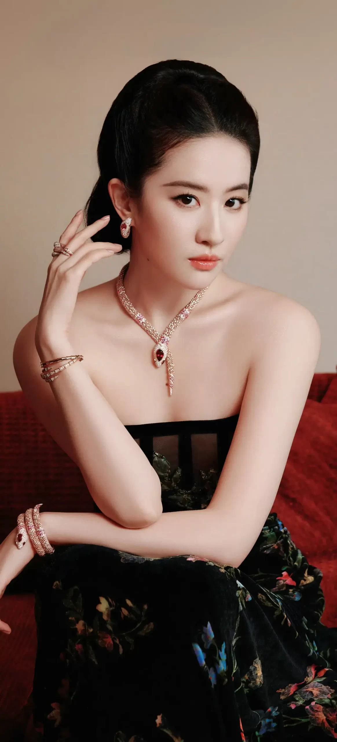 刘亦菲礼服裙好美插图4
