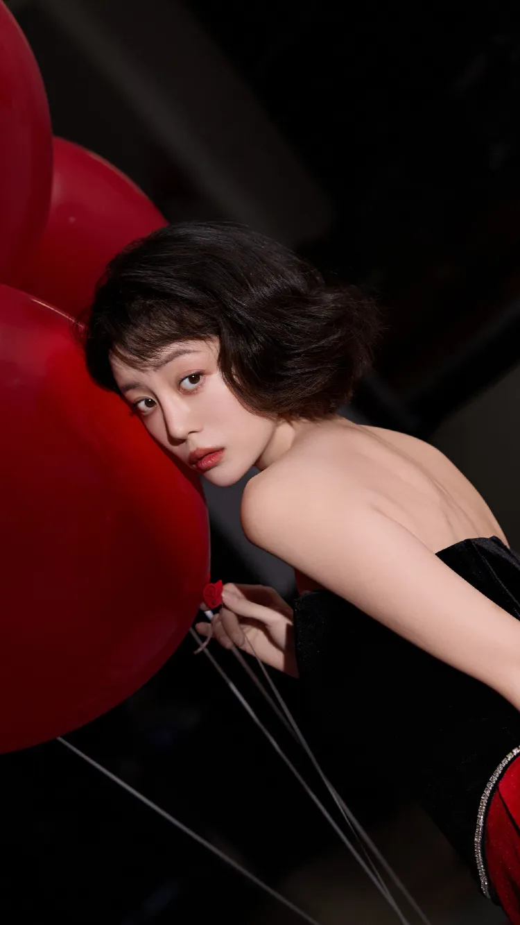 李溪芮写真插图4