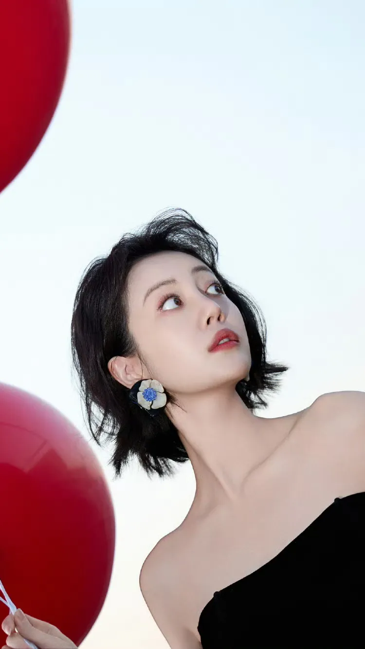 李溪芮写真插图