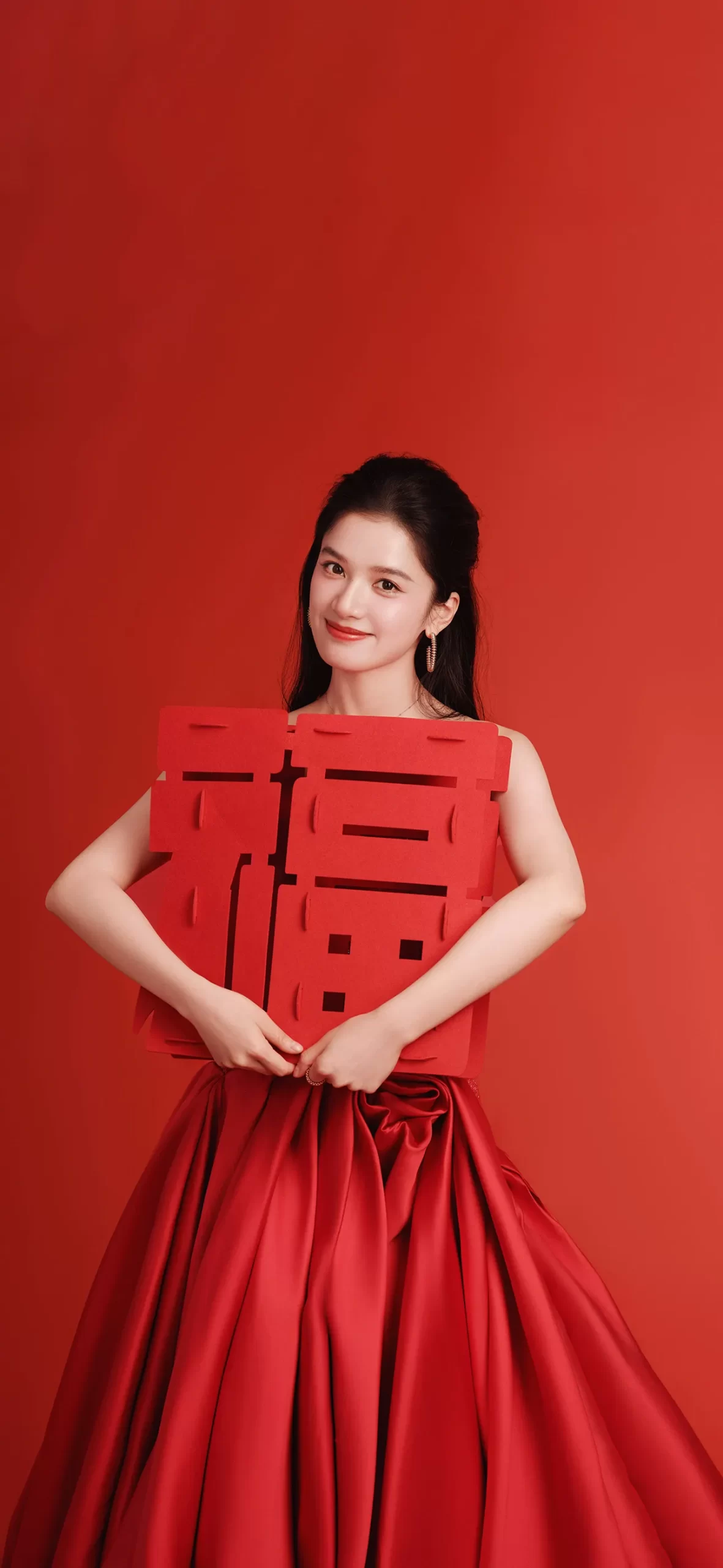 张婧仪红裙写真插图4