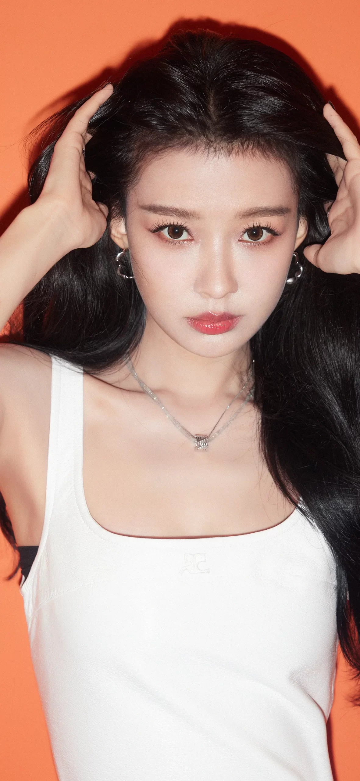 孙怡白裙写真插图3
