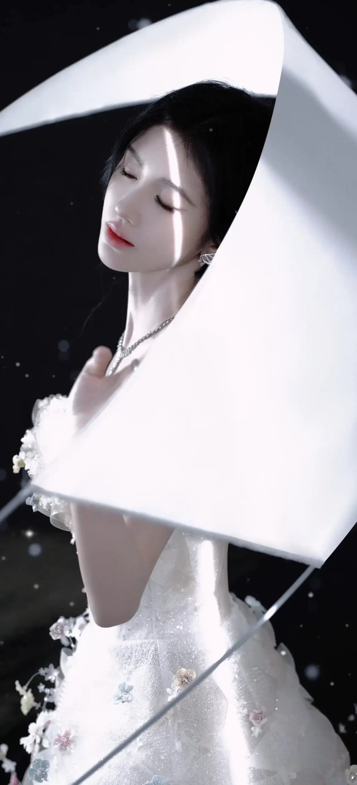 鞠婧祎梦幻礼服写真插图