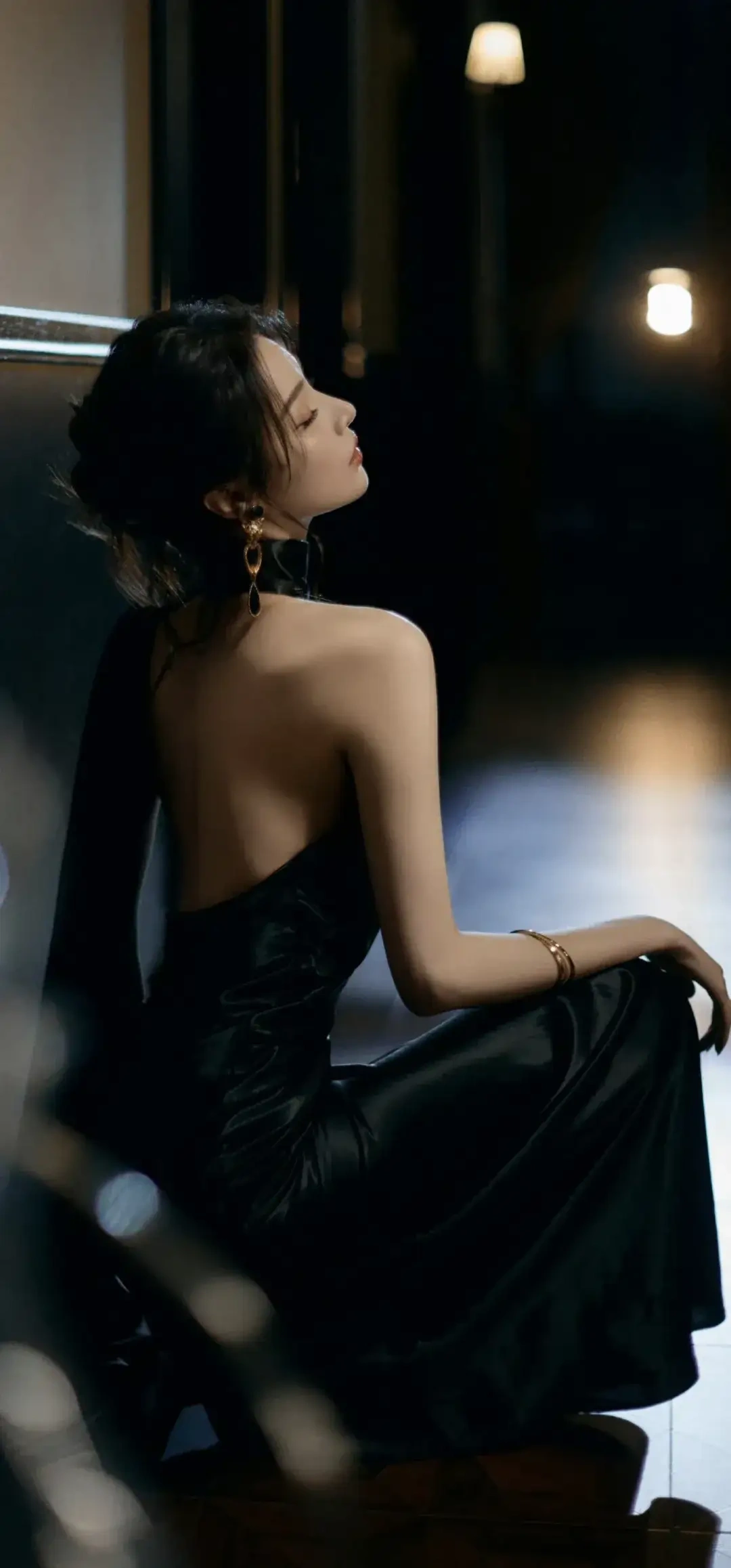 隆妮暗黑系穿搭写真插图6