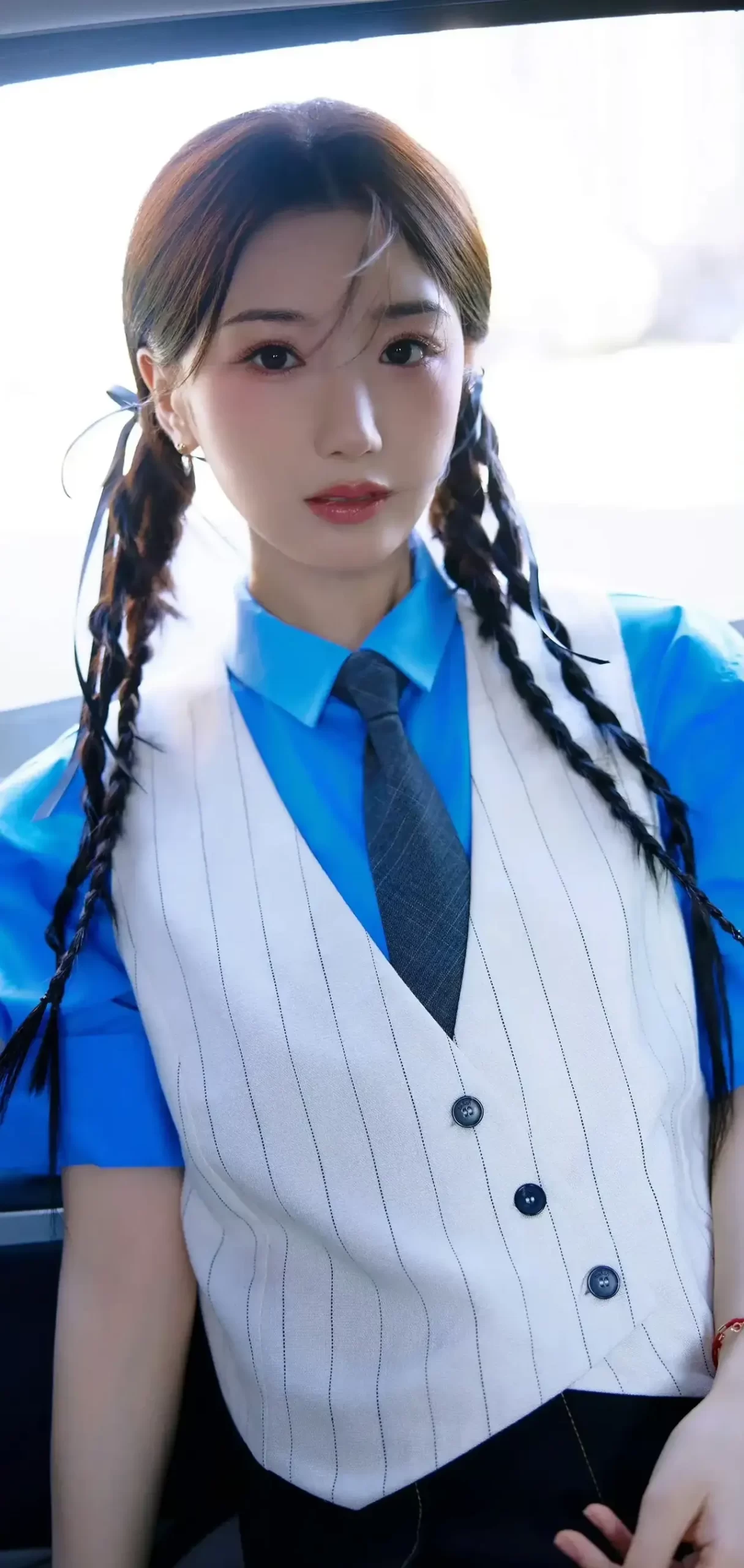 毛晓彤麻花辫写真插图6